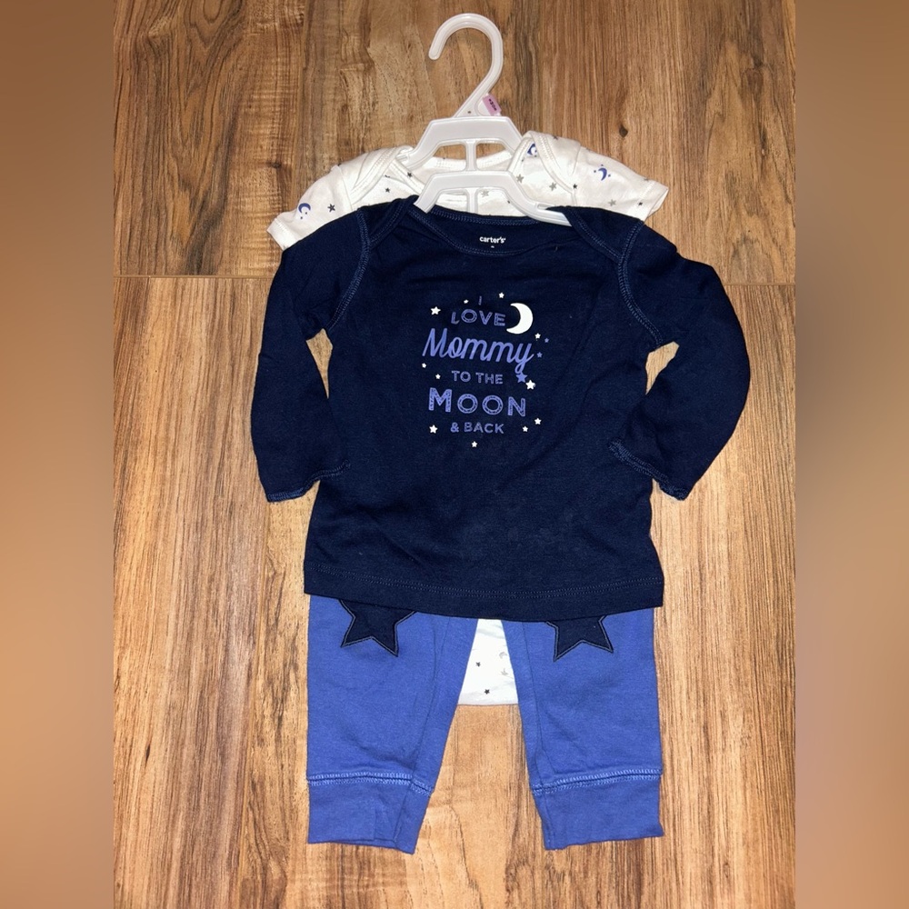 New WITHOUT Tags. Carter's Navy and White Moon & Stars Set. 9M